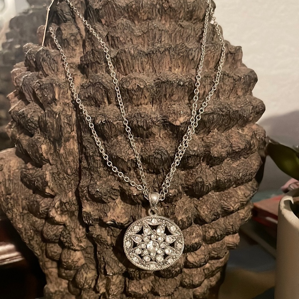 Necklace with rhinestone pendant